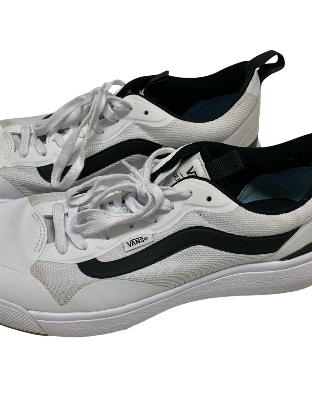 VANS Men’s UltraRange EXO Low Top Skate Sneakers White Black Size 10